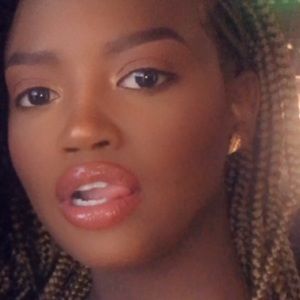 Meet your Posher, Sibella